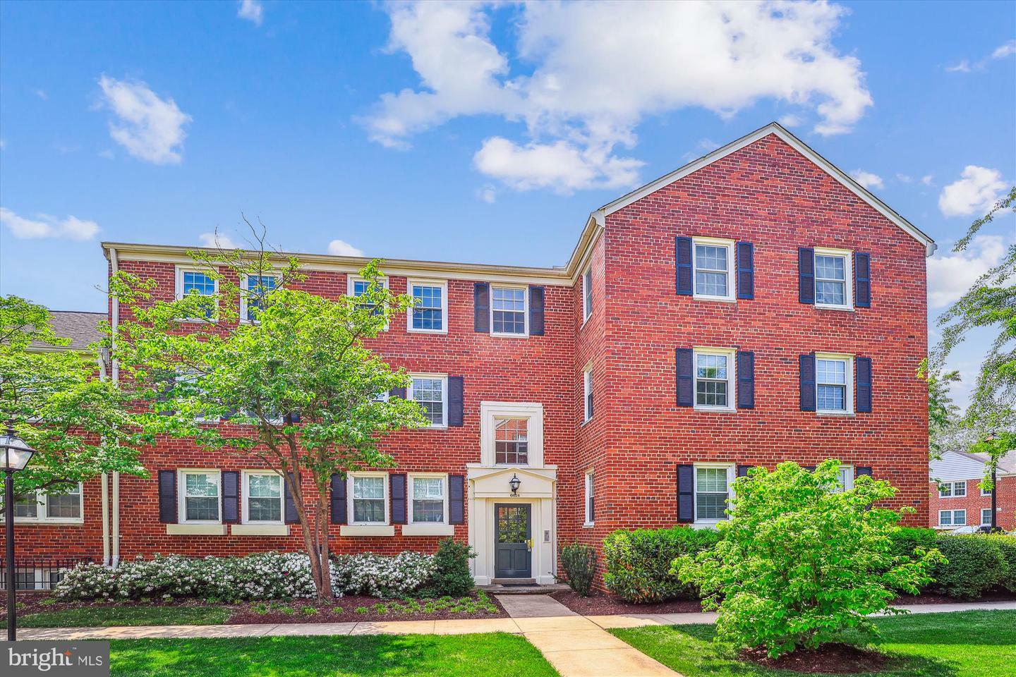 Property Photo: 6624 Boulevard View C1 VA 22307