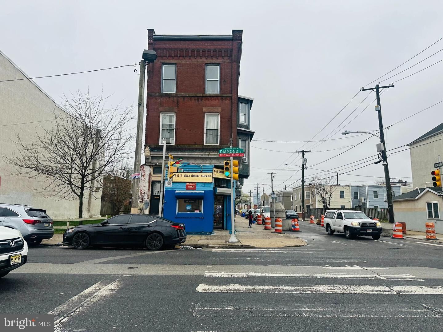 Property Photo: 1542 W Diamond Street PA 19121