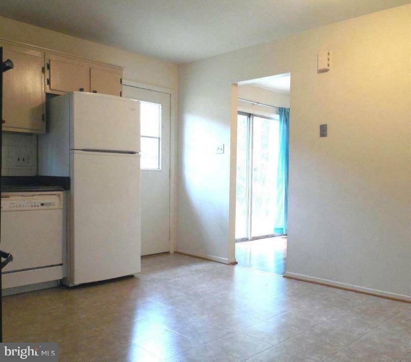 Property Photo: 6918 Ashbury Drive VA 22152