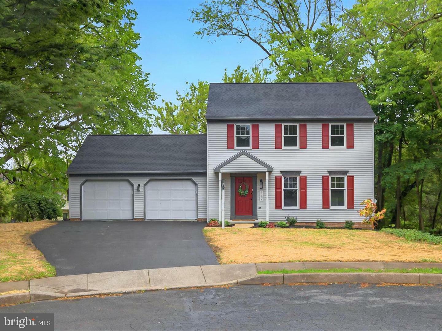 Property Photo: 1704 Drummers Lane PA 17603