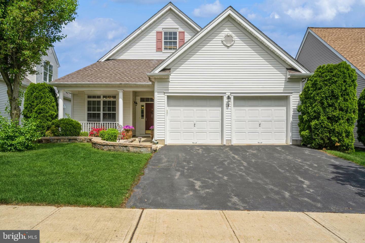 Property Photo: 8 Mistflower Lane NJ 08550