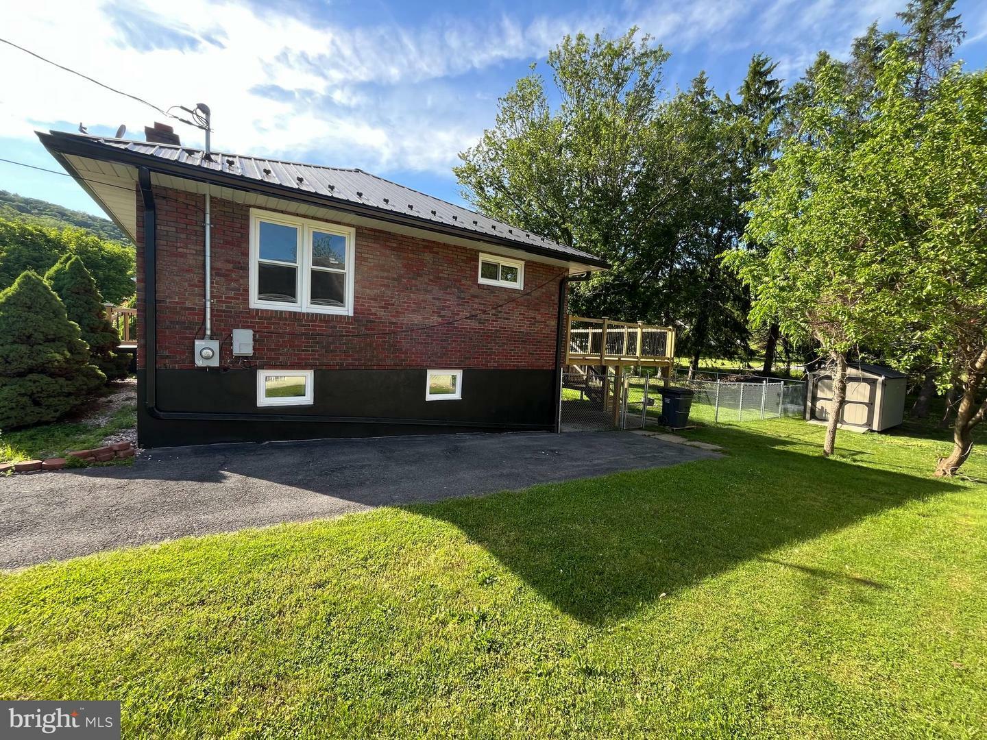 Property Photo: 73 Lavale Court MD 21502
