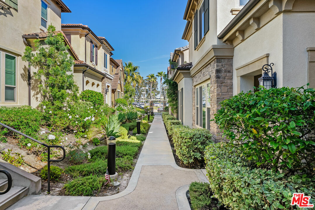 Property Photo: 115 Primrose Dr CA 92610