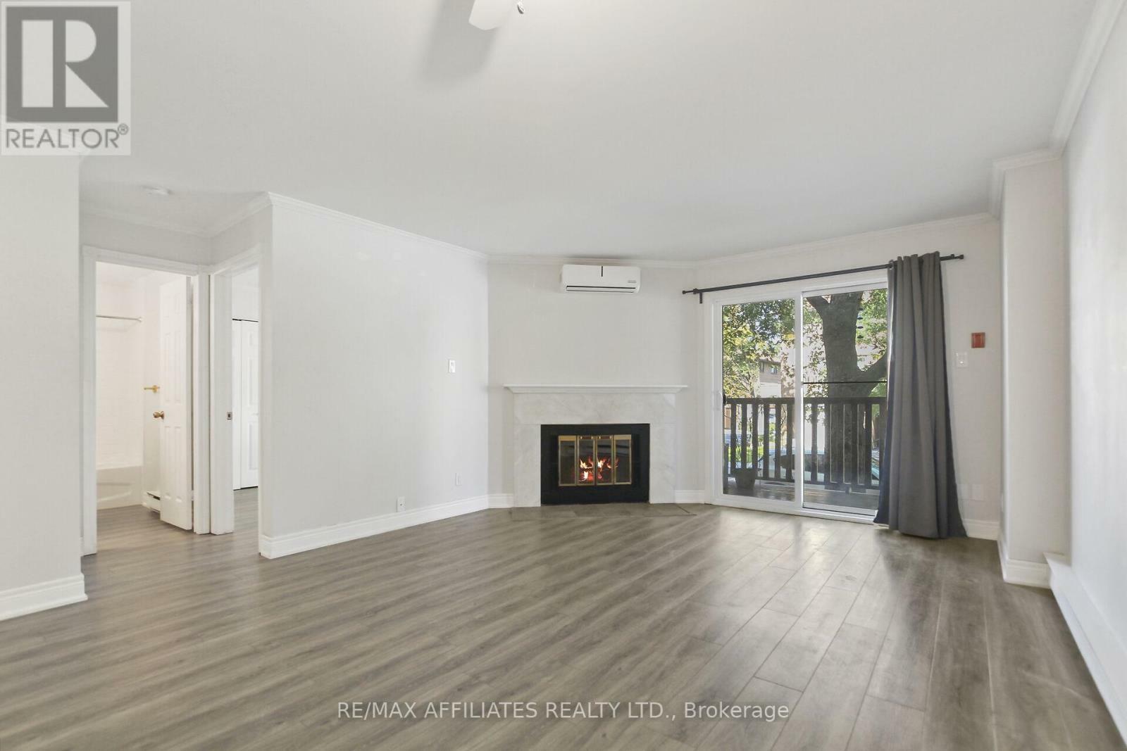 Property Photo:  160 Bruyere Street #1  ON K1N 5E1 