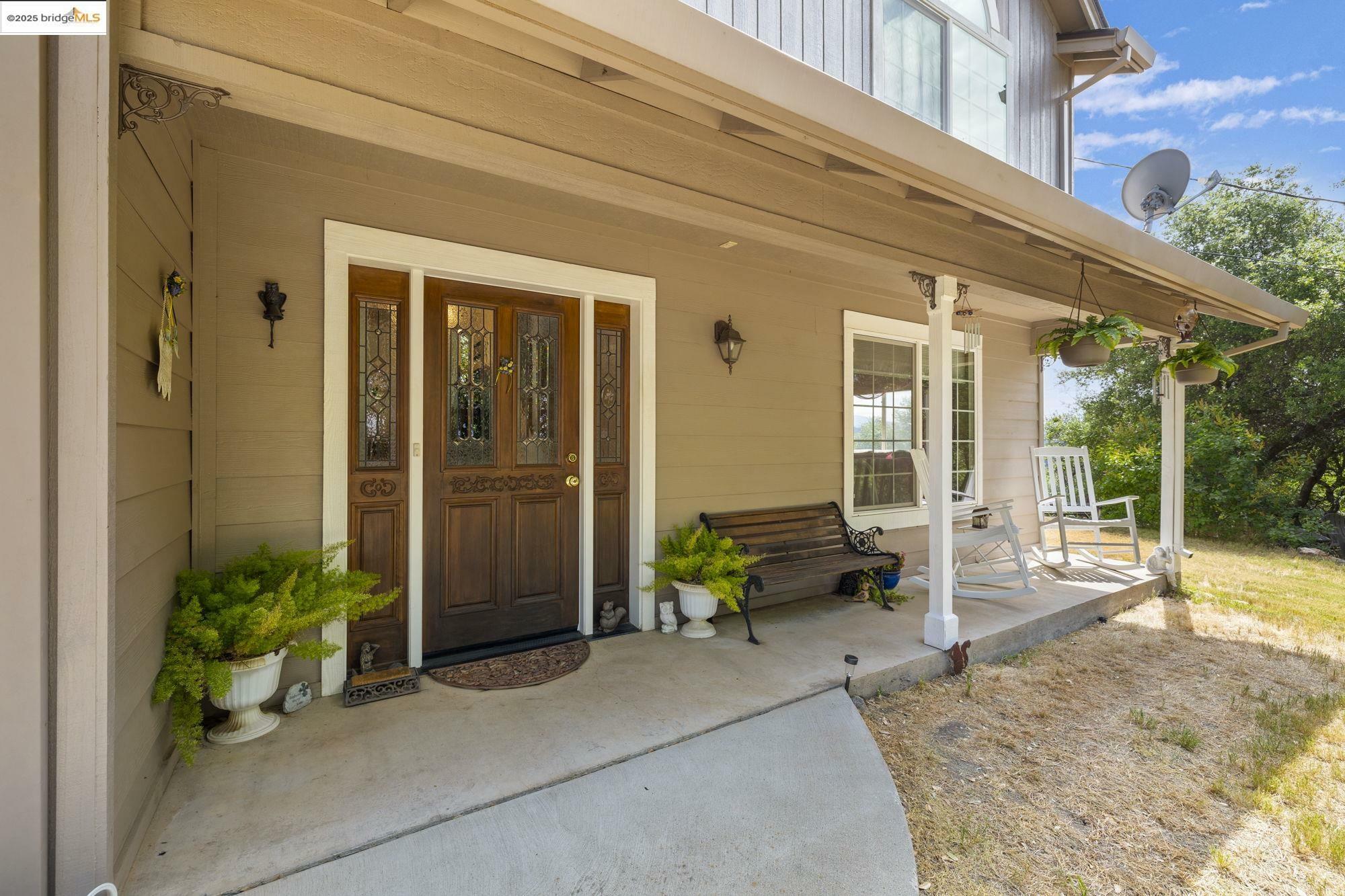 Property Photo: 18450 Golden Oaks Dr CA 95327