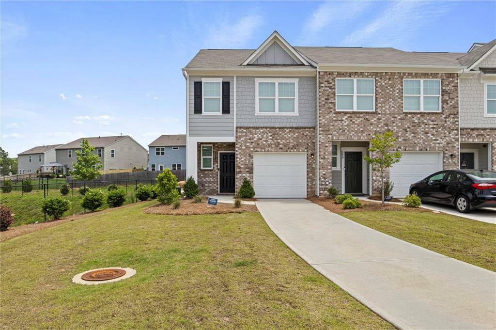 Property Photo: 595 Magnolia Circle GA 30268