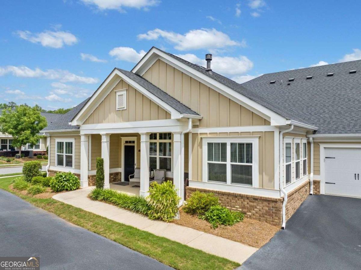 Property Photo: 306 Cherokee Station Circle GA 30188