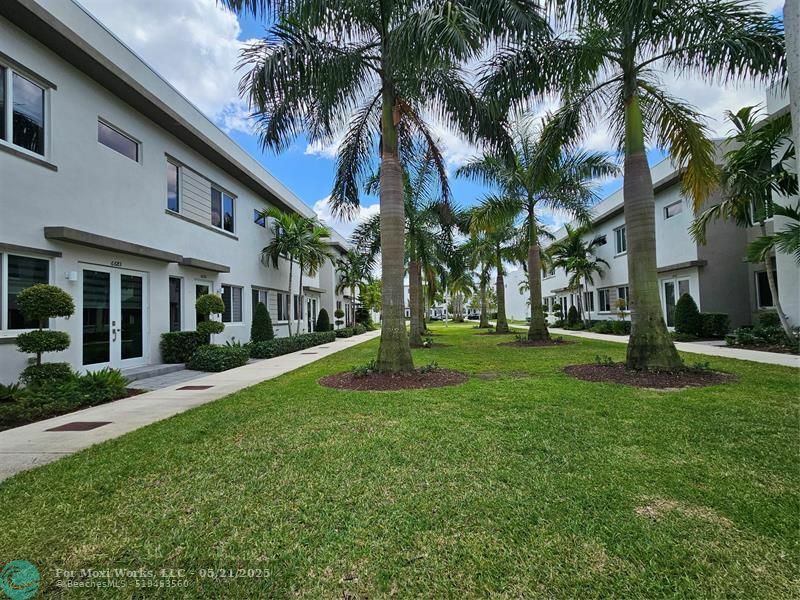 6675 NW 103rd Pkwy  Doral FL 33178 photo