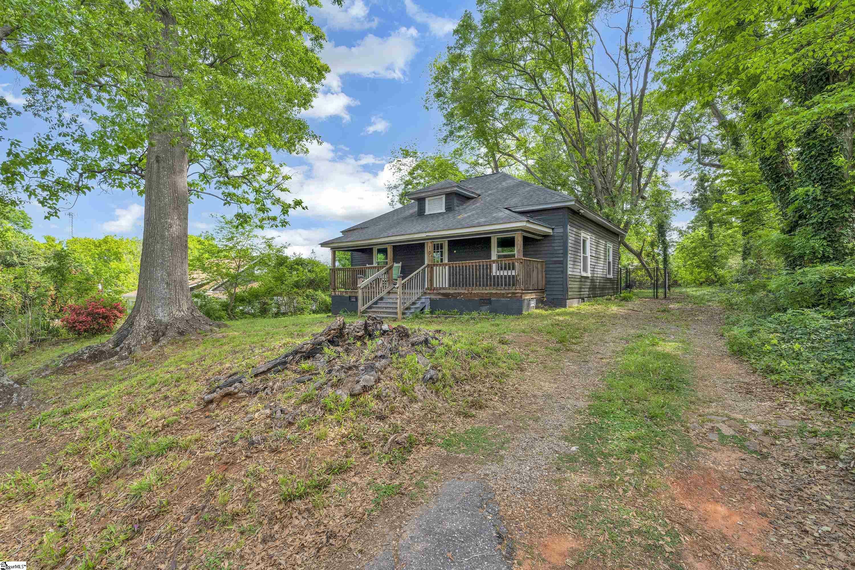 Property Photo: 10 Beech Street SC 29303