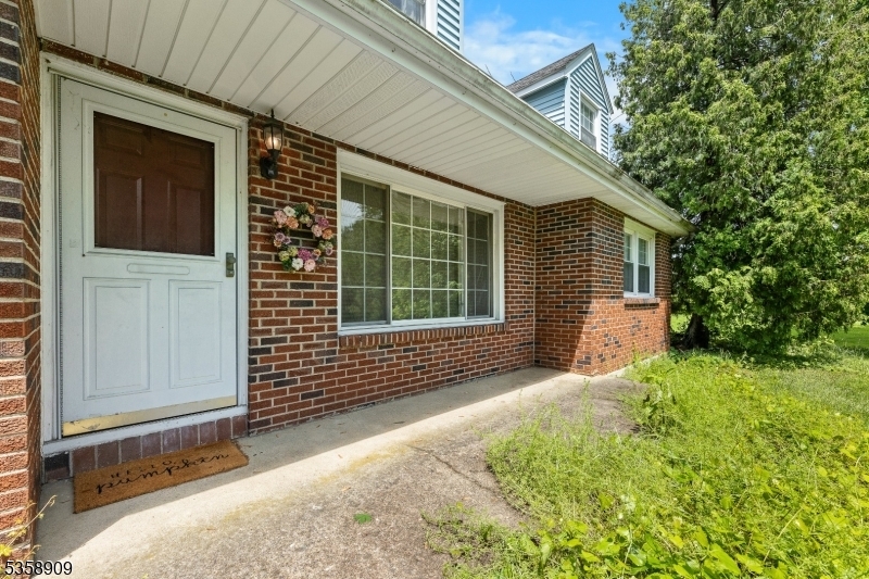 Property Photo: 705 Warren Glen Rd NJ 08804