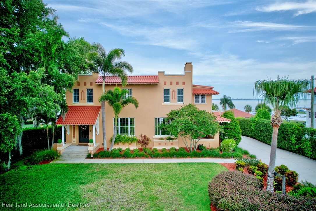 Property Photo: 1831 Lakeview Drive FL 33870