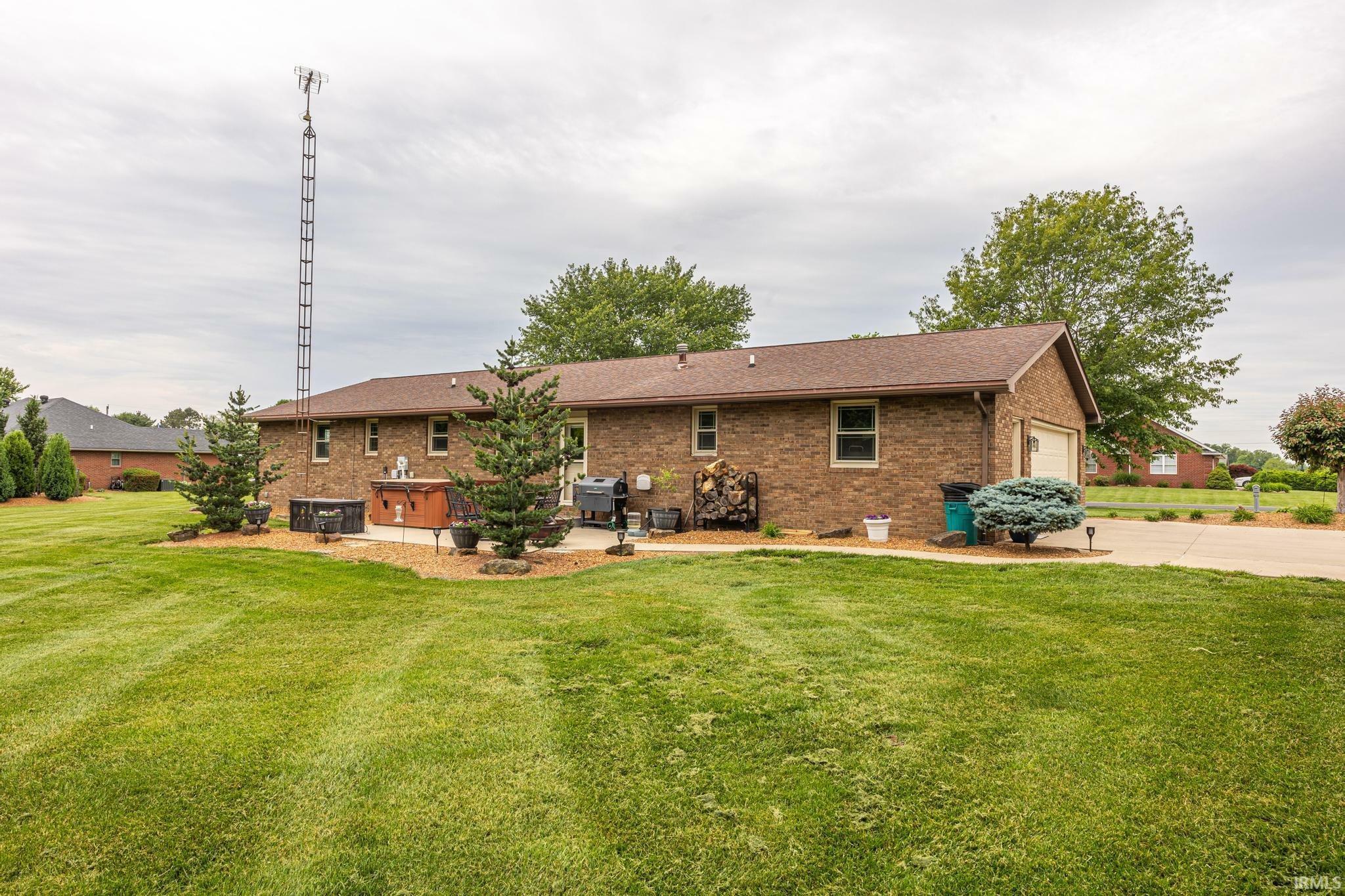 Property Photo: 1376 N Hayland Drive IN 47546