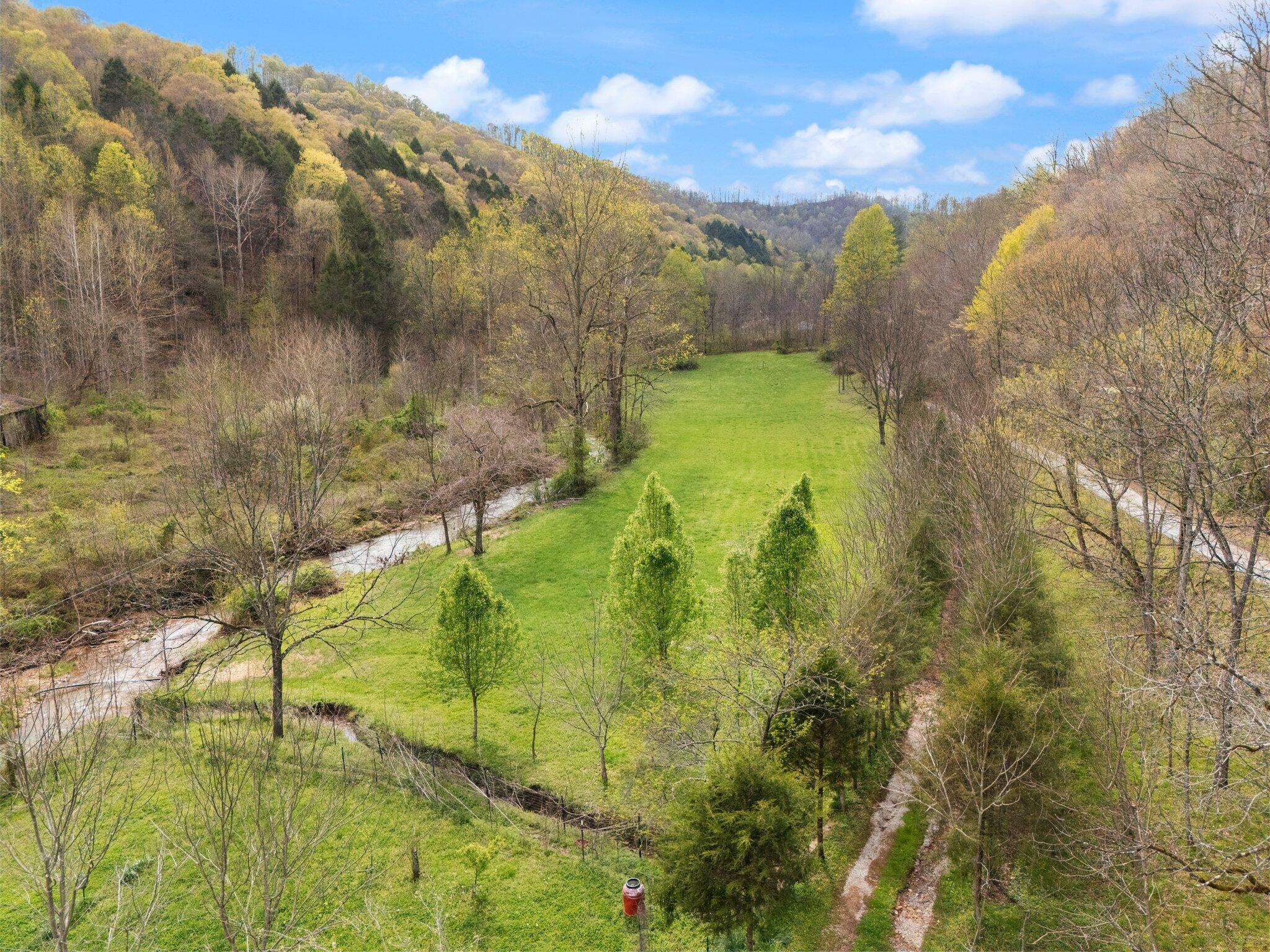 Property Photo: 750 Gilbert'S Creek Road KY 40914