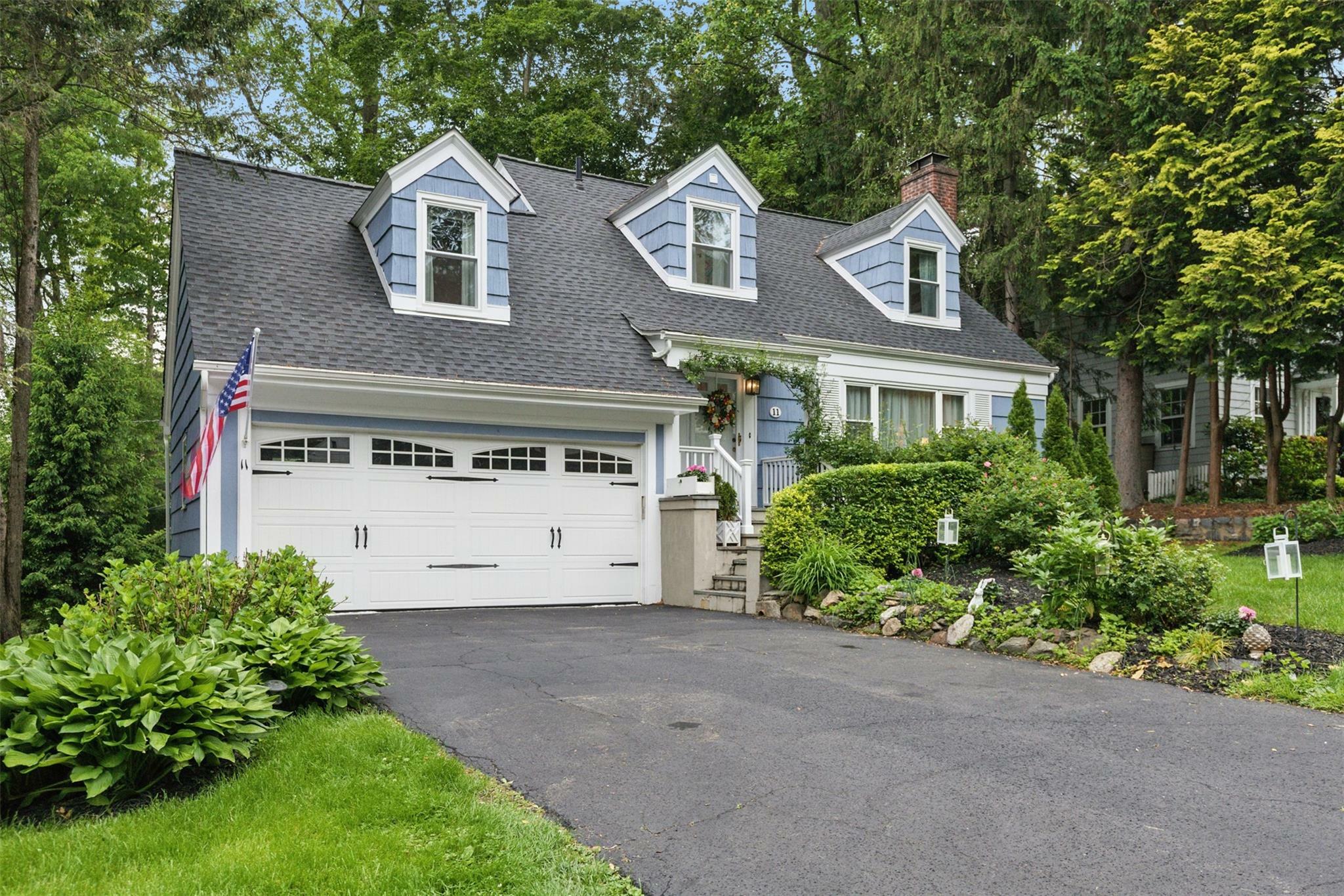 Property Photo: 11 Harwood Avenue NY 10591