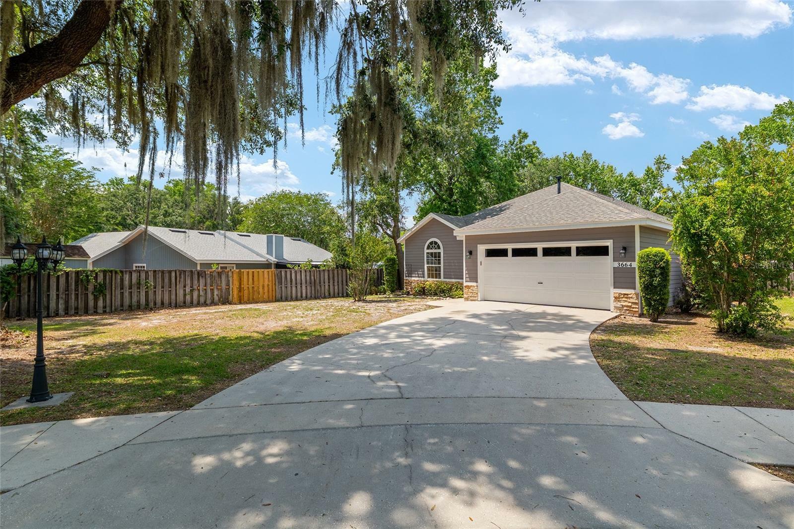 Property Photo: 3664 NW 55th Lane FL 32653