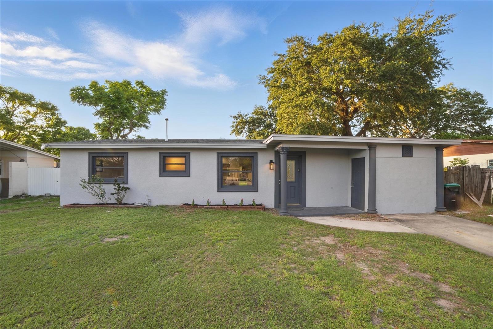 Property Photo: 3927 Citadel Drive FL 32839