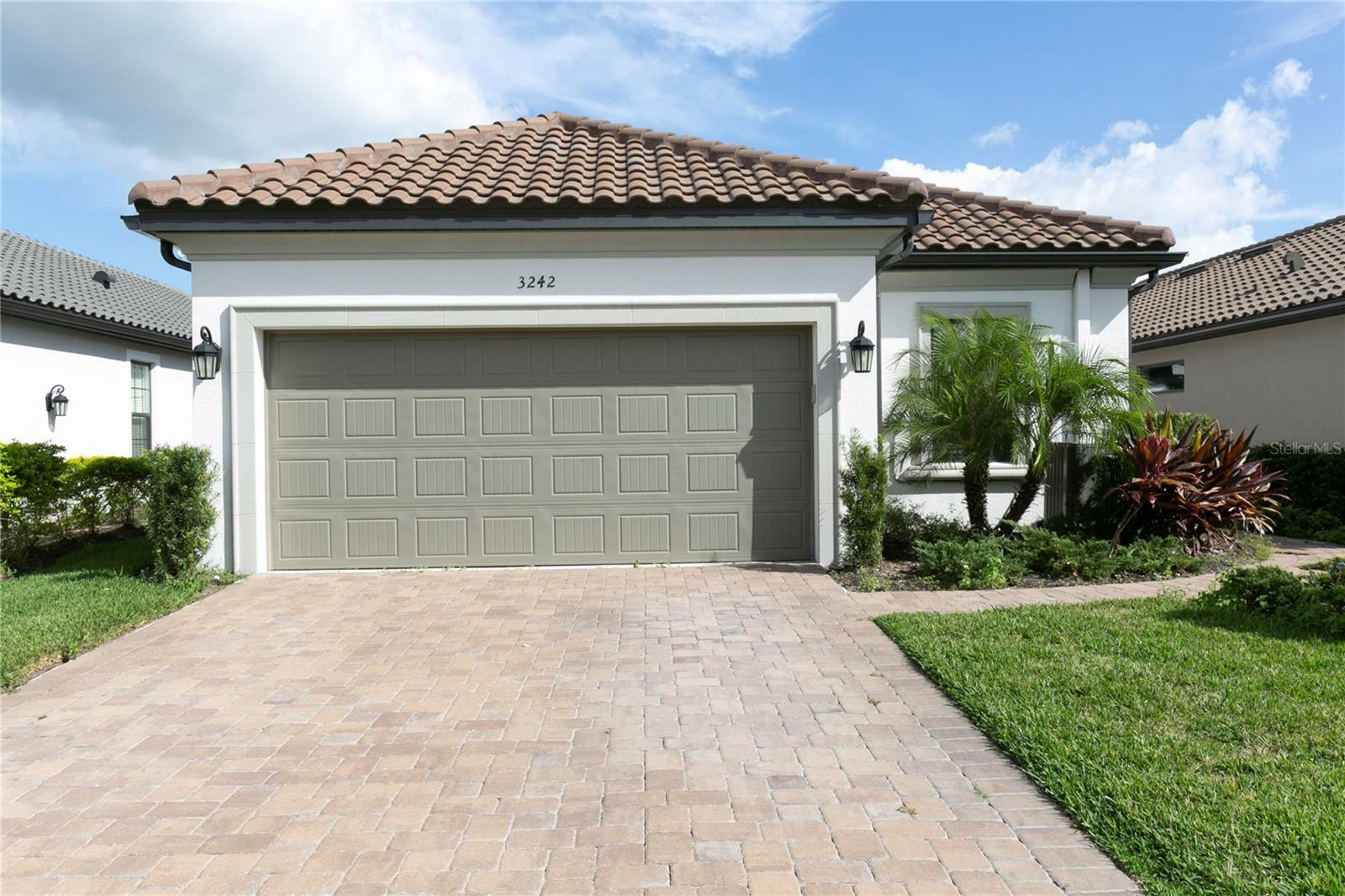 Property Photo: 3242 Francoa Drive FL 33556