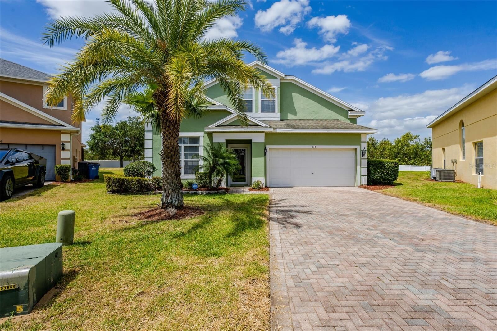 Property Photo:  344 Cadiz Loop  FL 33837 