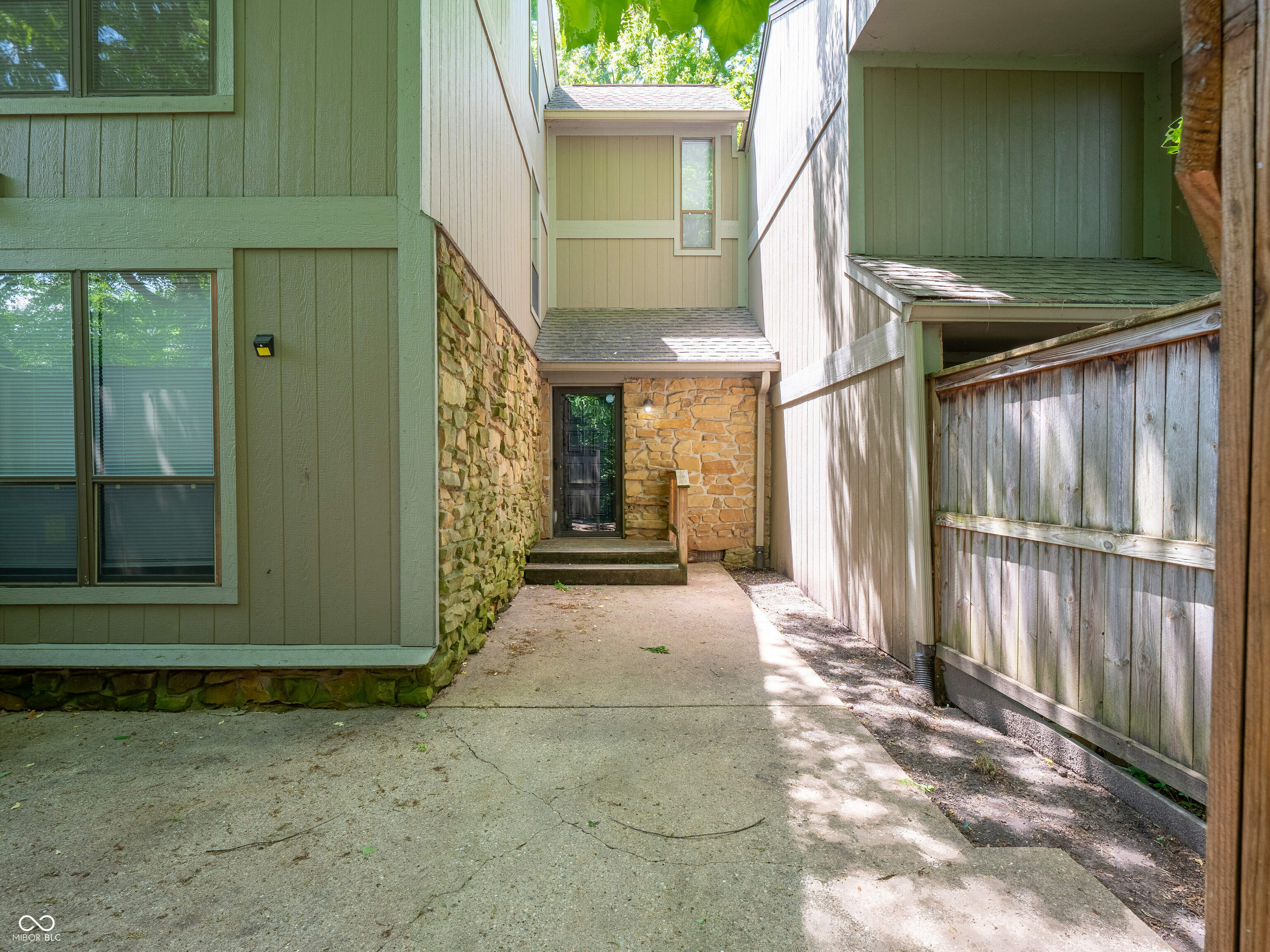 4268 Foxglove Trace  Indianapolis IN 46237 photo
