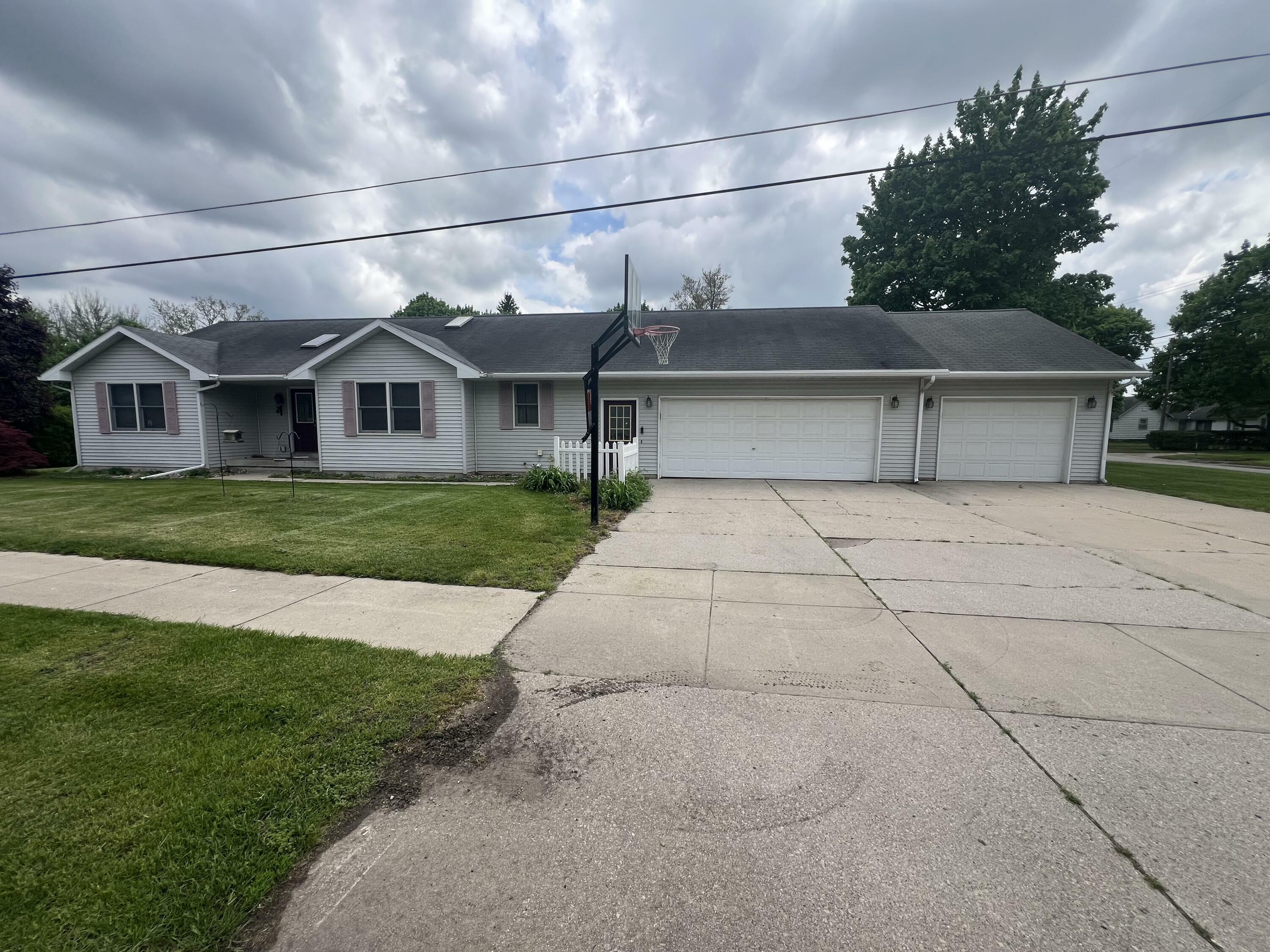 Property Photo: 72 E Brink Street MI 49327