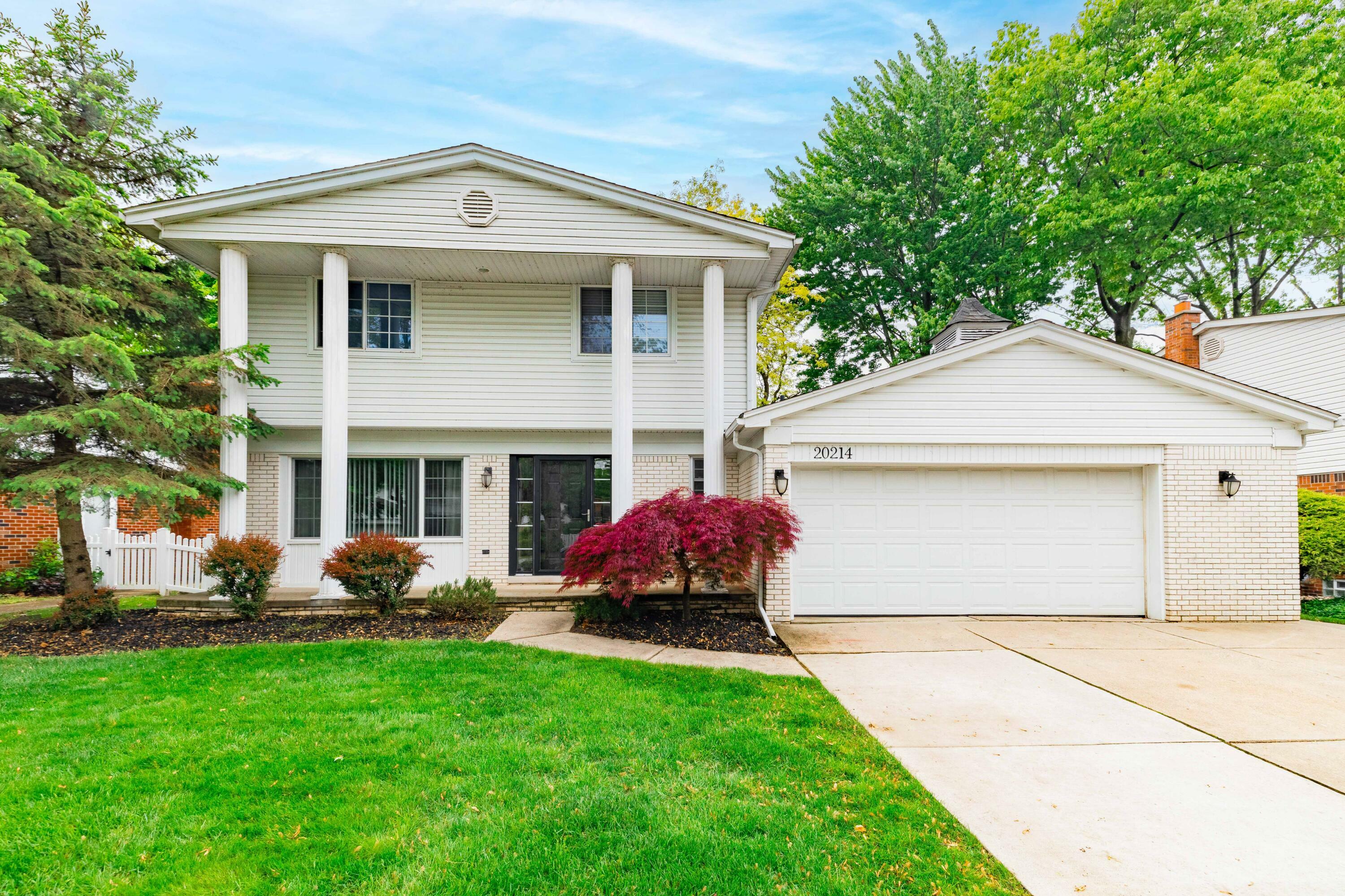 Property Photo: 20214 Coachwood Road MI 48193