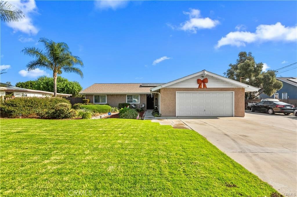 Property Photo: 10695 Linden Avenue CA 92316