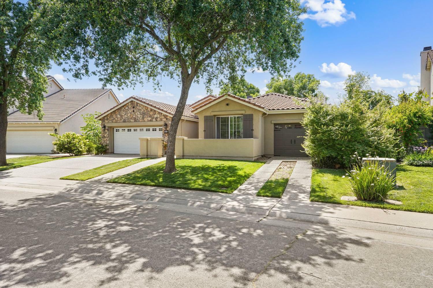 Property Photo: 4194 Tulip Park Way CA 95742