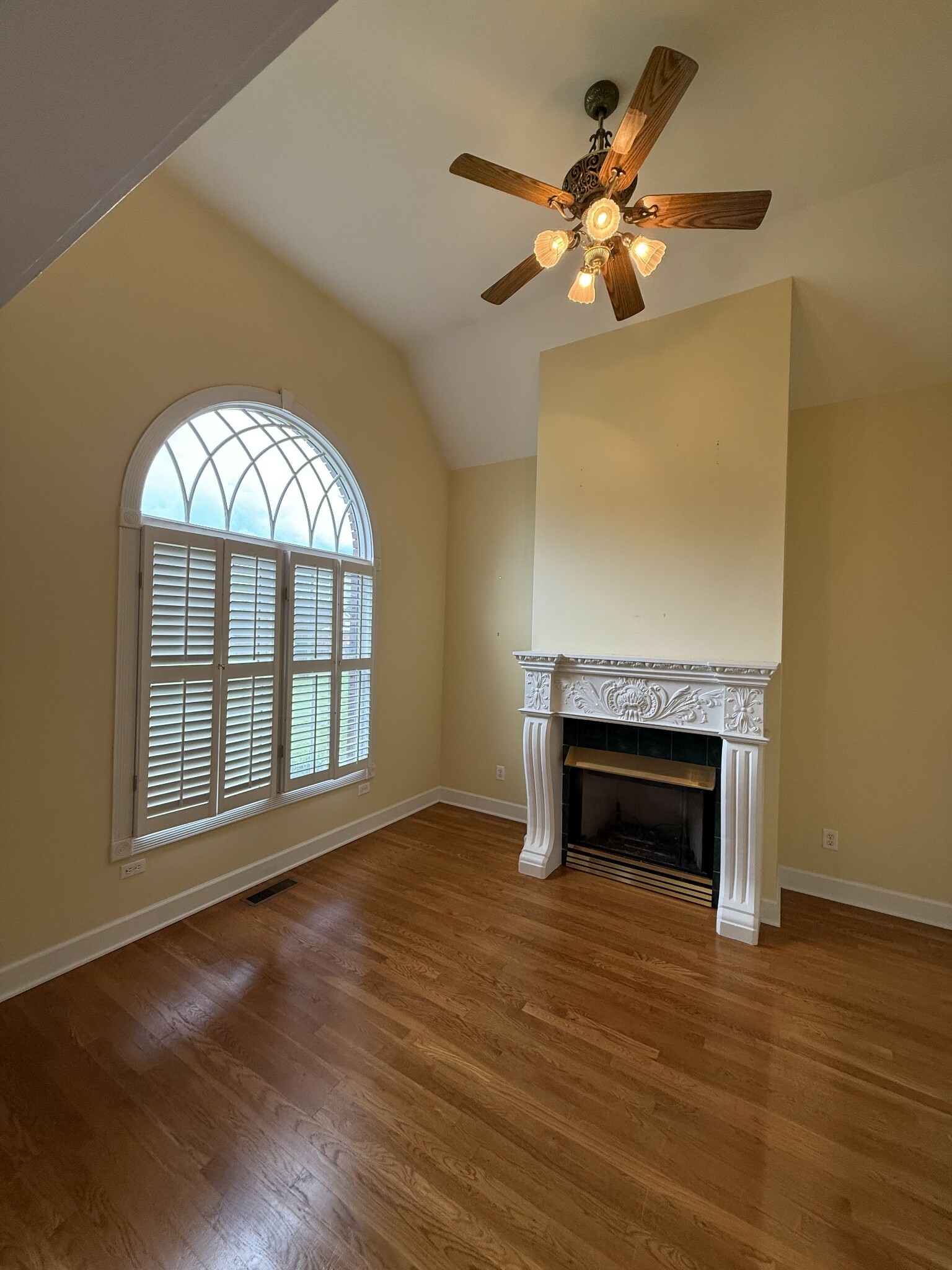Property Photo: 1303 5th Ave TN 38464