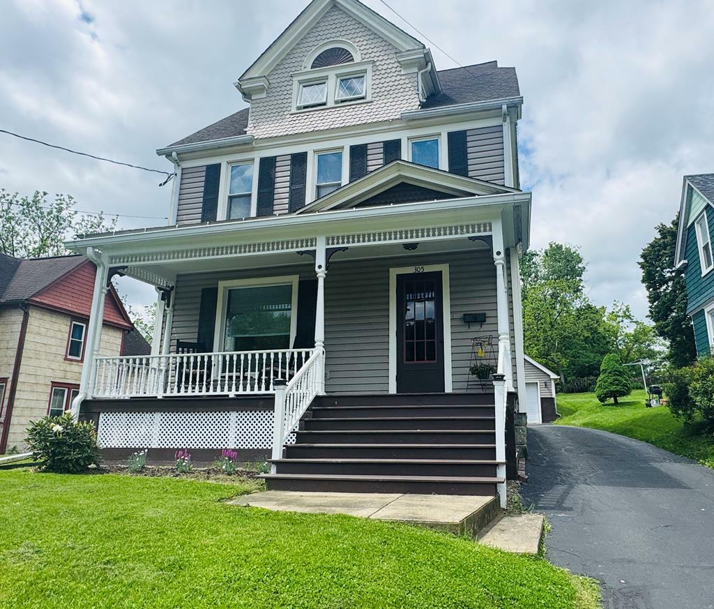 Property Photo: 305 William St PA 18848