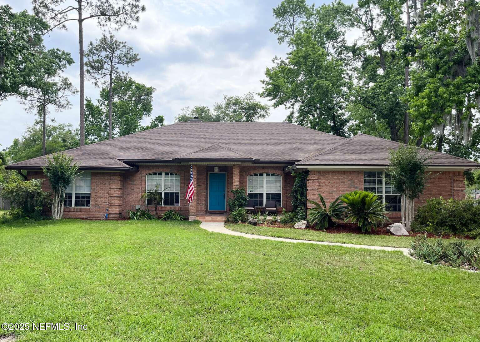 Property Photo: 1734 Alps Court FL 32003
