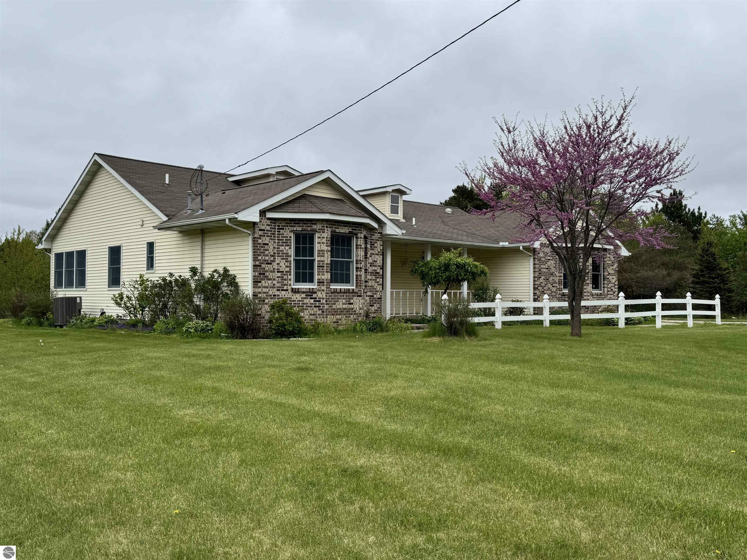 Property Photo: 3201 E Long Lake Road MI 48625