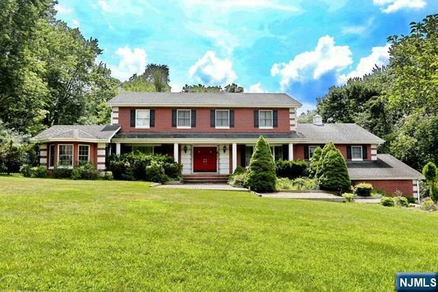 14 Ranch Road  Upper Saddle River NJ 07458 photo