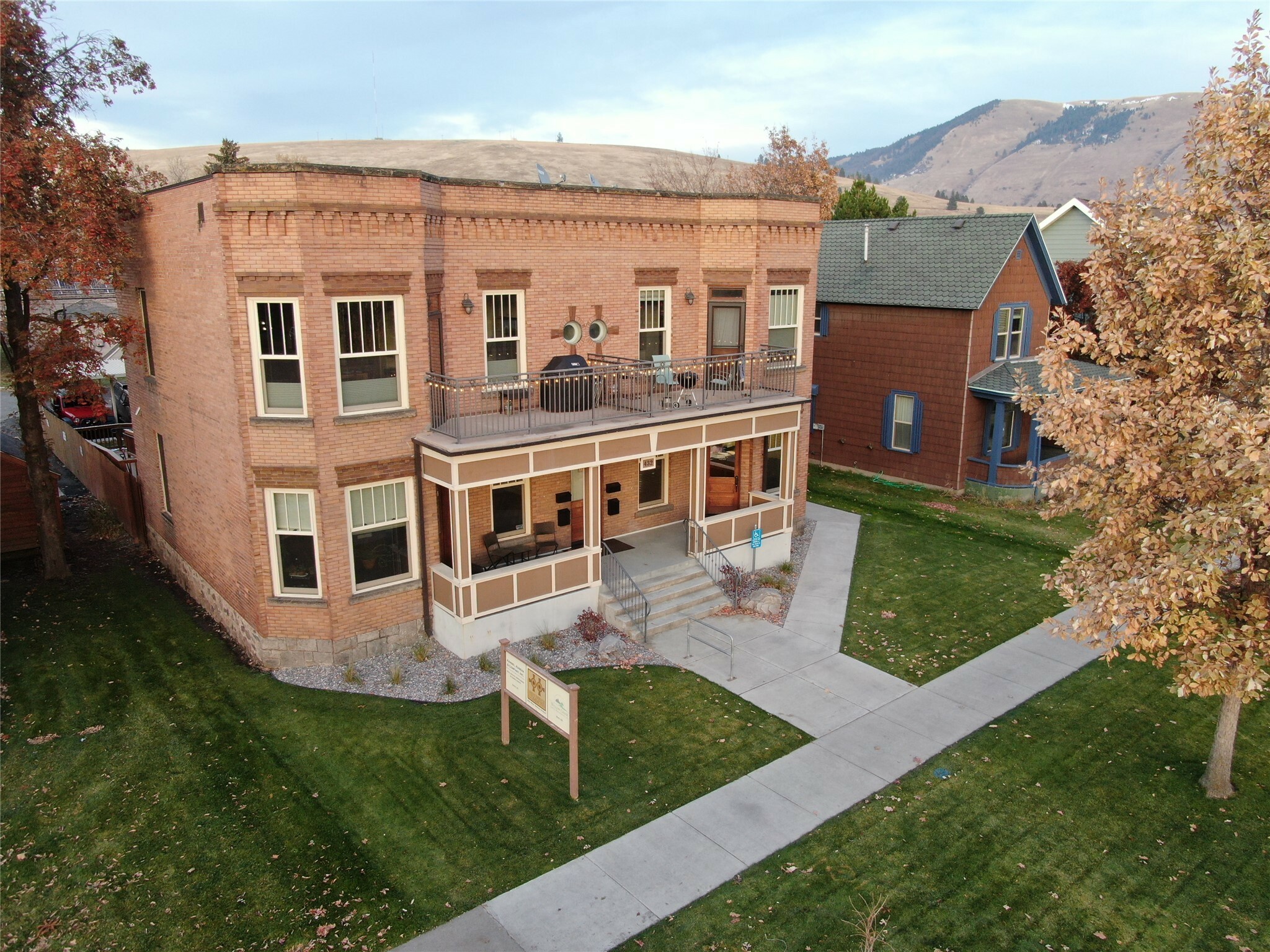Property Photo: 432 W Spruce Street 202 MT 59802