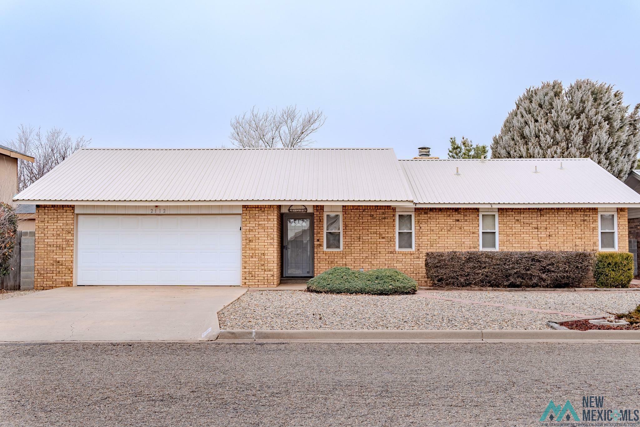 Property Photo: 2112 Castle Court NM 88101