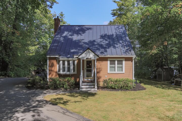 Property Photo:  111 Shore Drive  NH 03242 