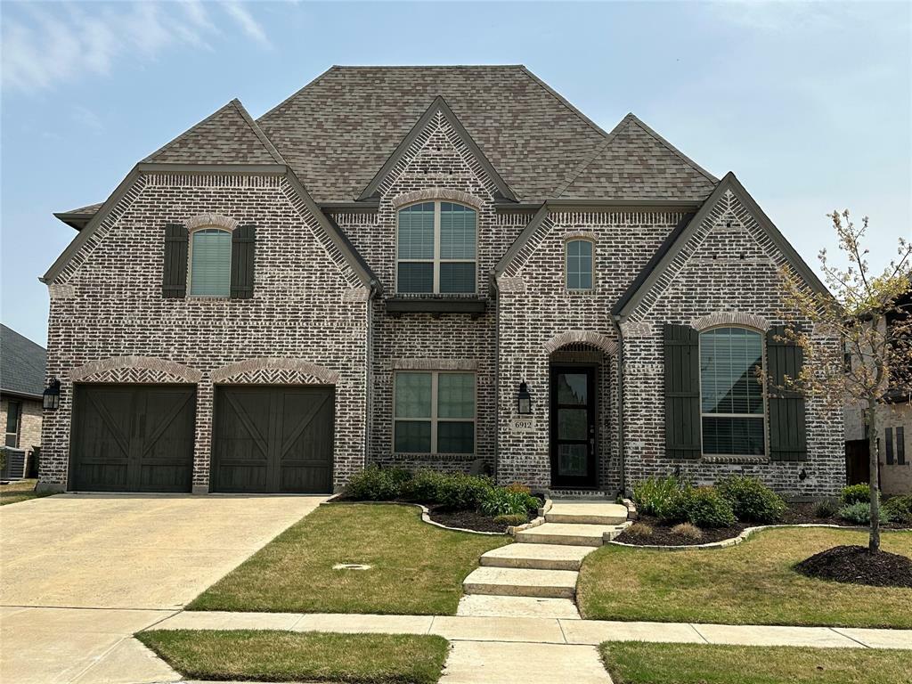 Property Photo: 6912 Basket Flower Road TX 76226