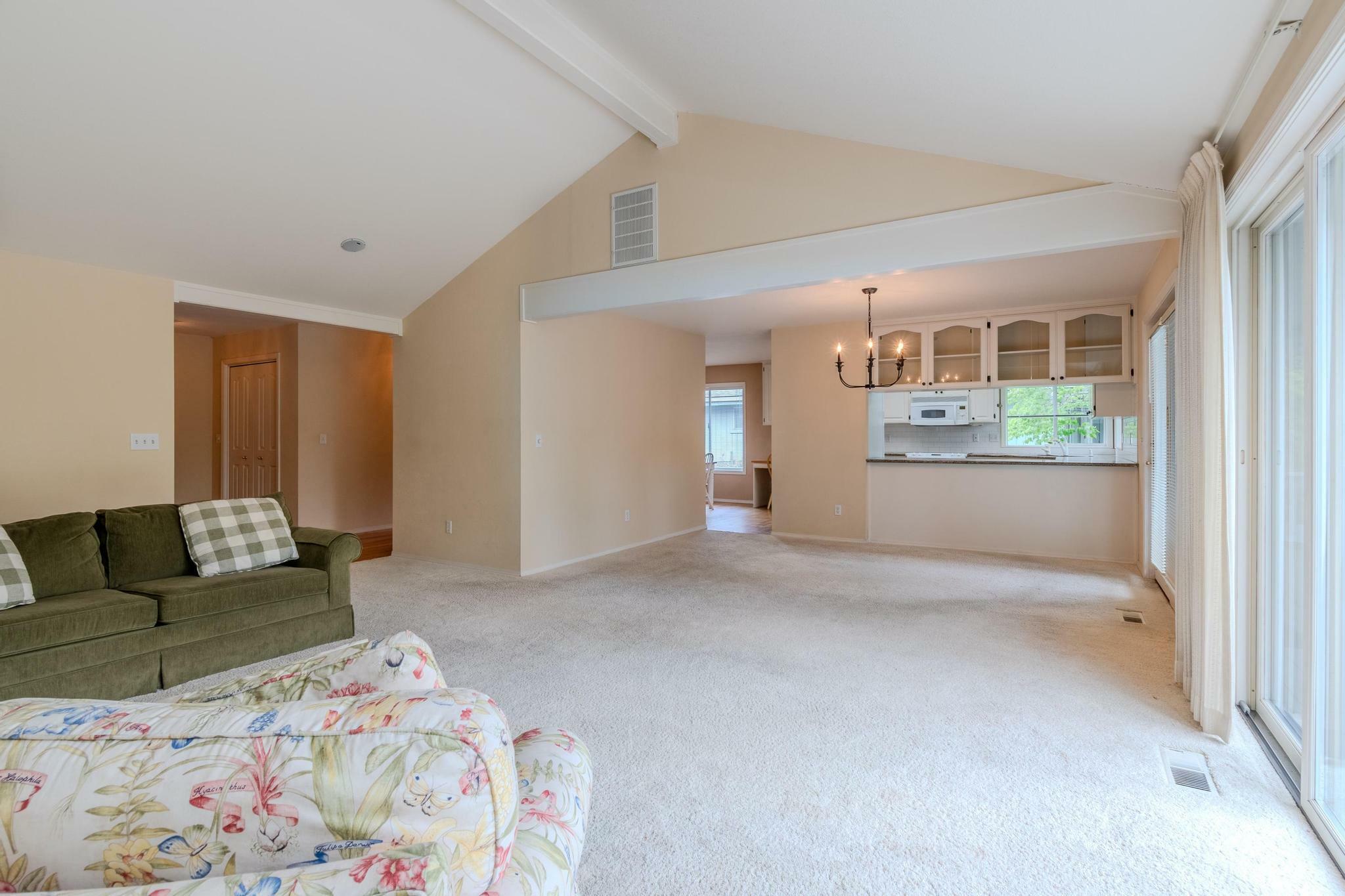 Property Photo: 1078 Oak Knoll Drive OR 97520