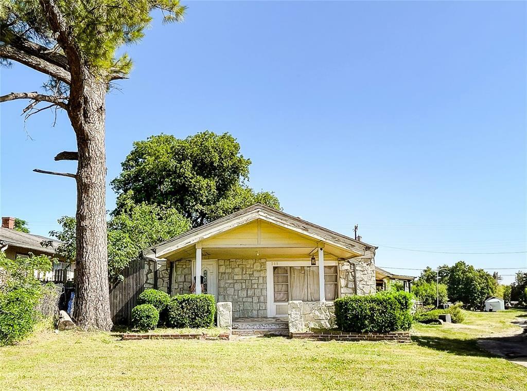 Property Photo: 209 SW 40 Street OK 73109