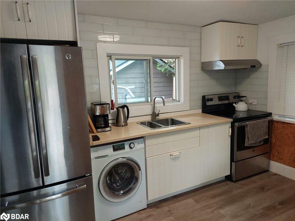 Property Photo:  4705 Anderson Avenue  ON L3V 6H7 