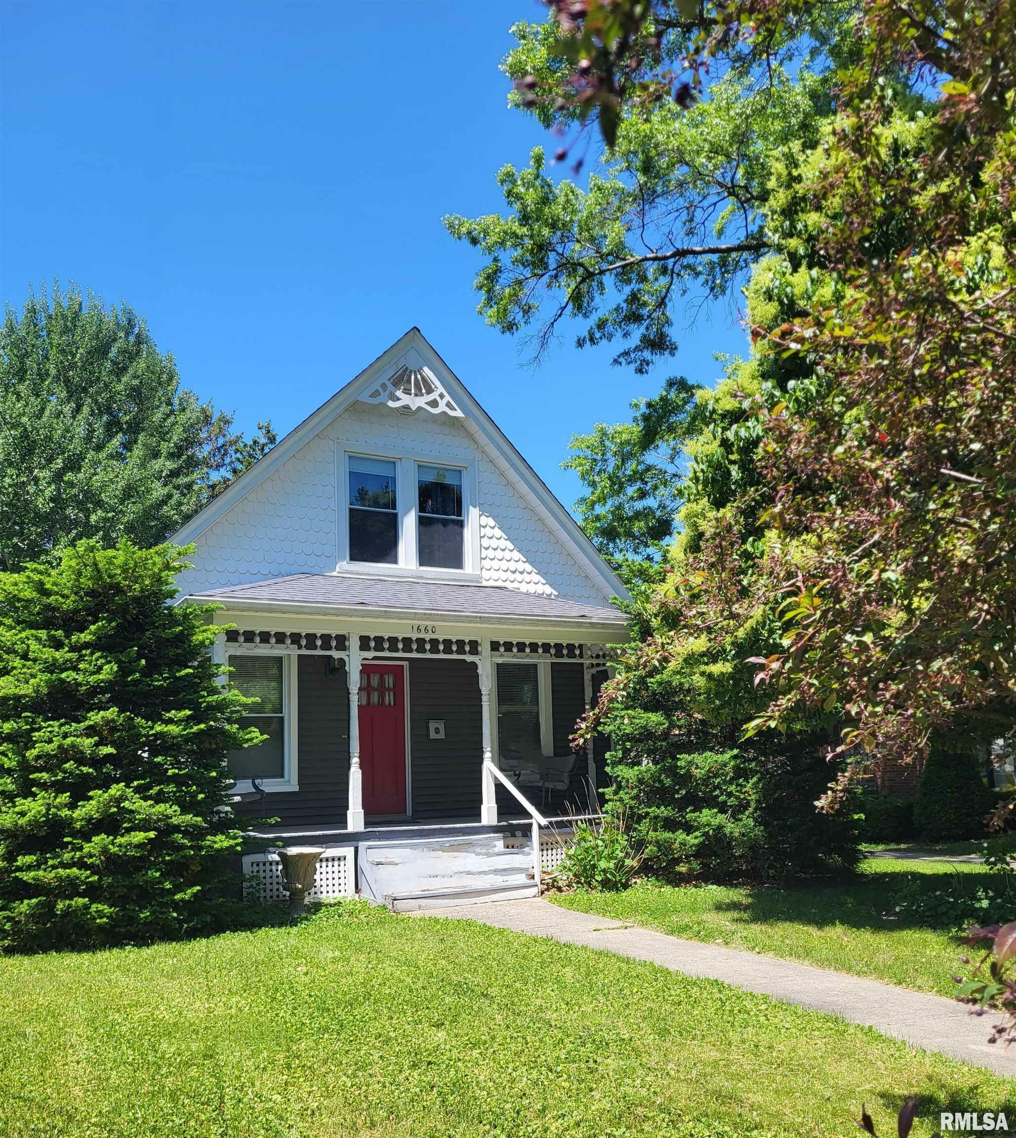 Property Photo: 1660 N Prairie Street IL 61401