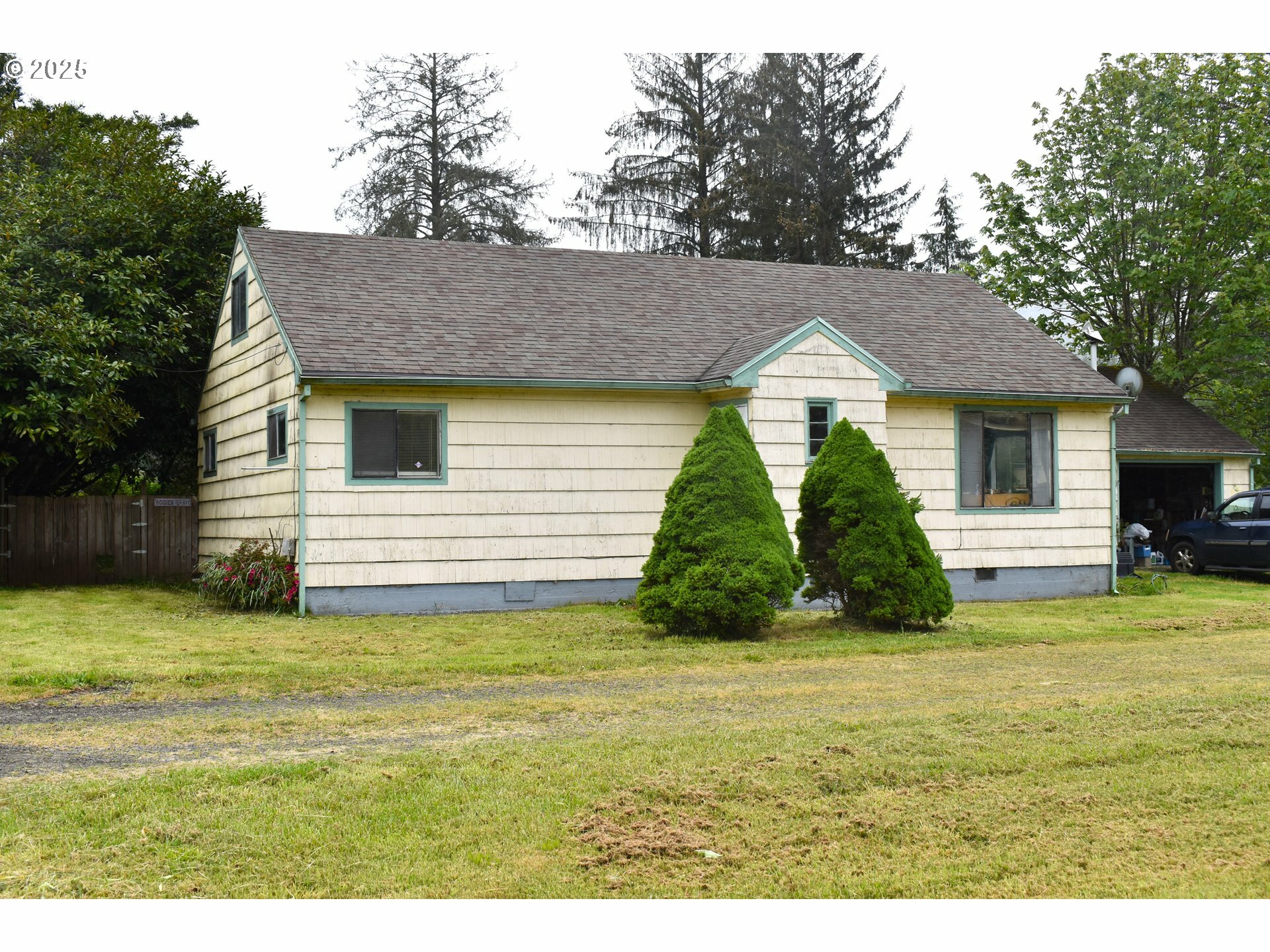 Property Photo: 6205 Munson Creek Rd OR 97141