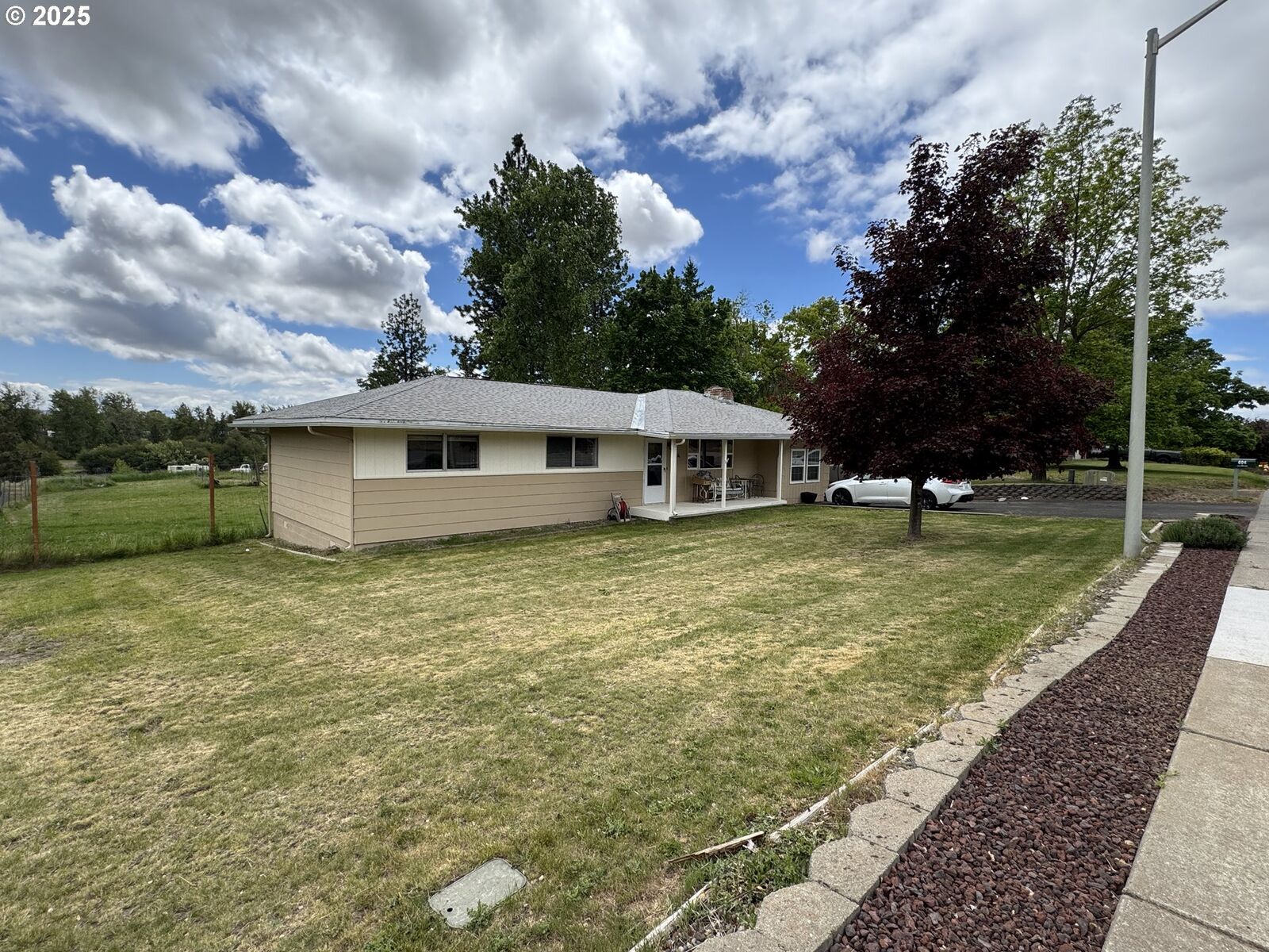 Property Photo: 604 NE High St WA 98620