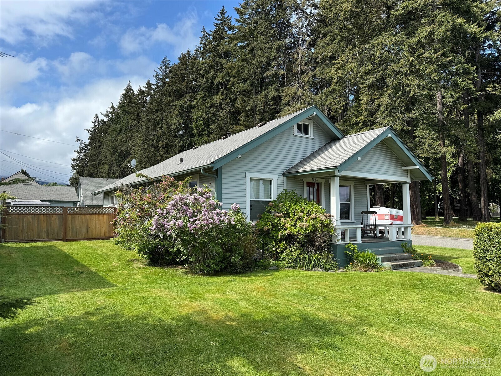 Property Photo: 702 E 2nd Street WA 98362