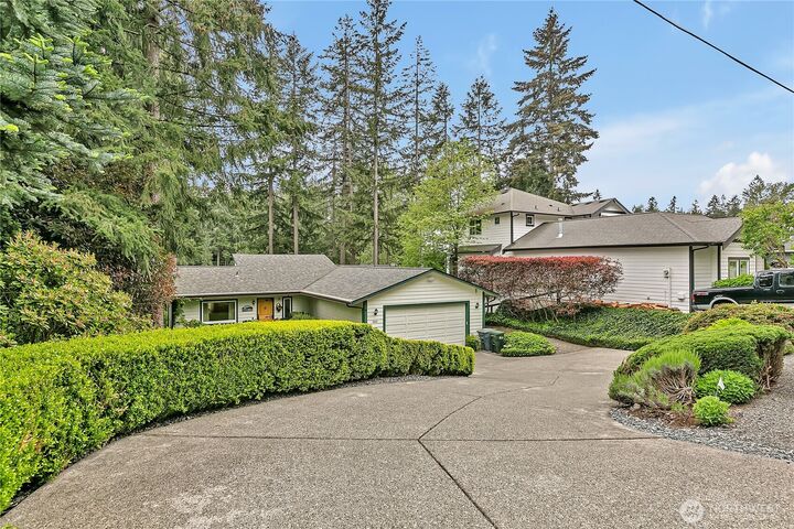 Property Photo:  18601  68th Street E  WA 98391 