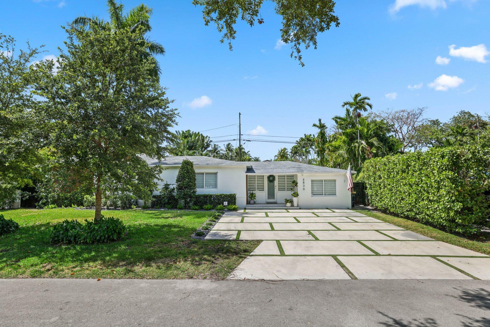 5830 SW 51st Terrace  Miami FL 33155 photo