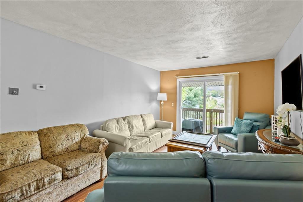 Property Photo: 133 Fordson Ave Avenue 9 RI 02910