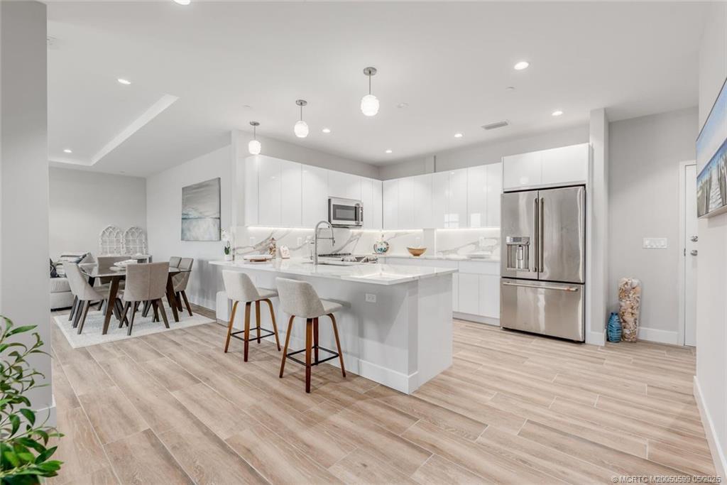 Property Photo: 41 SW Seminole Street 410 FL 34994