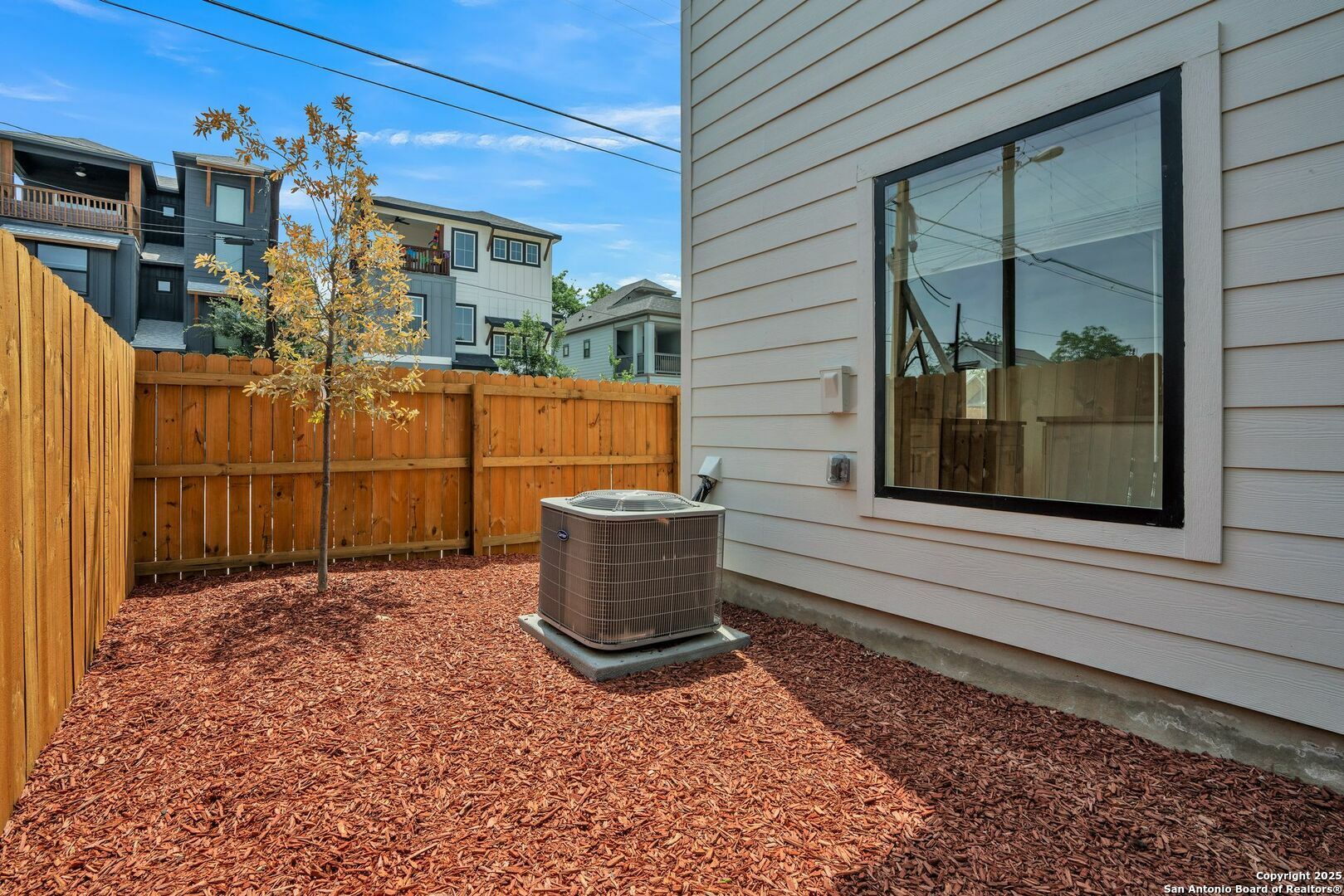 Property Photo: 741 Cuney Way 3 TX 78210