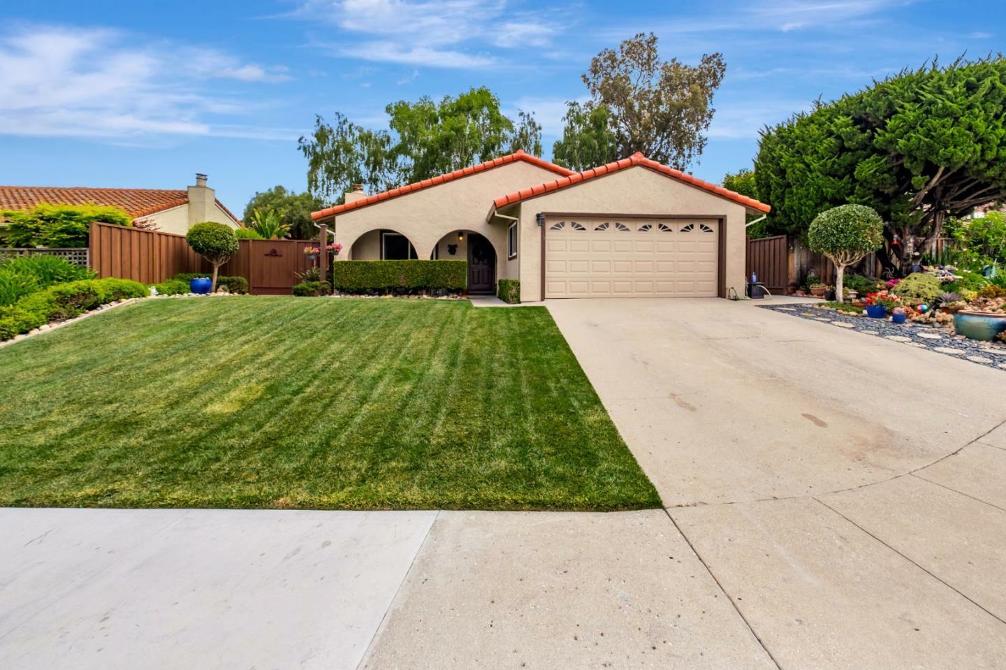 Property Photo: 19 Magnolia Court CA 95076