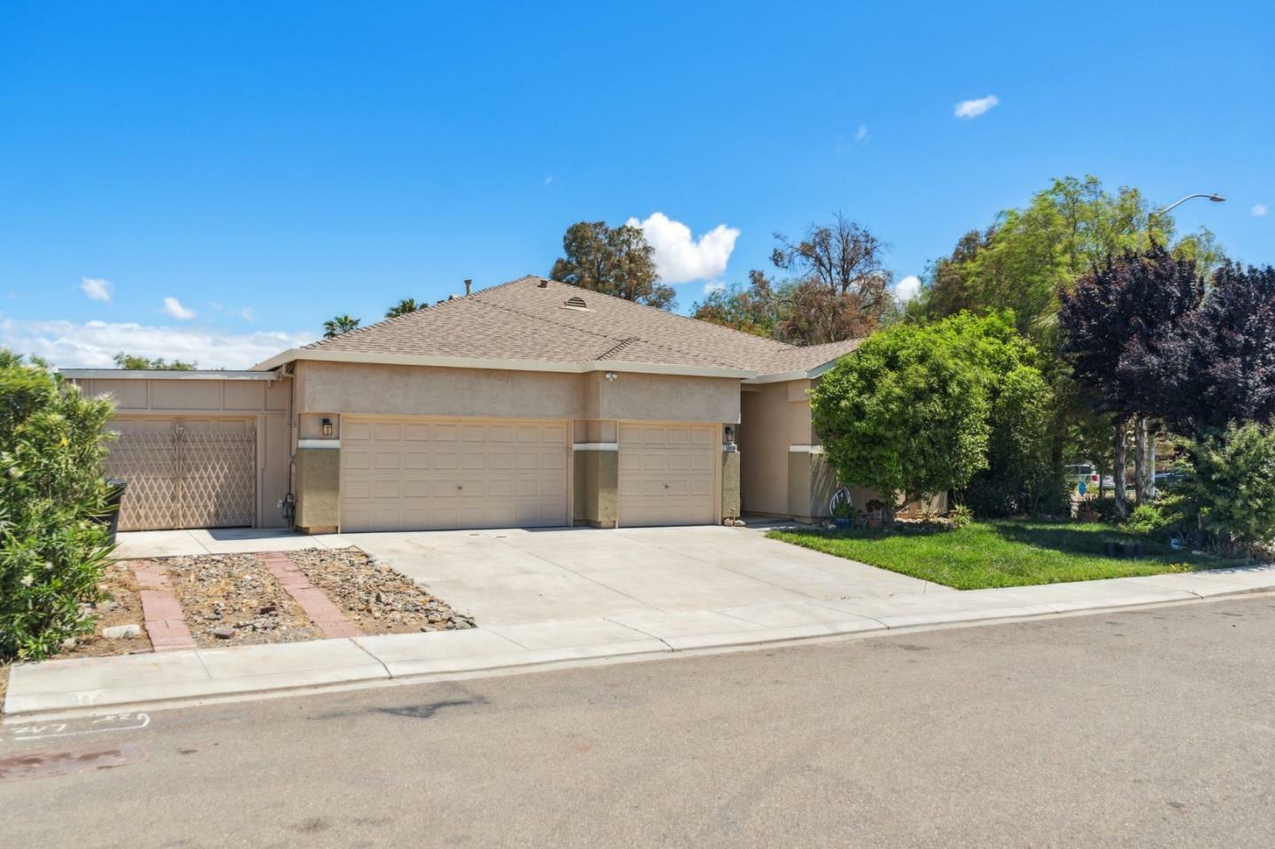Property Photo: 13494 Las Flores Drive CA 95322